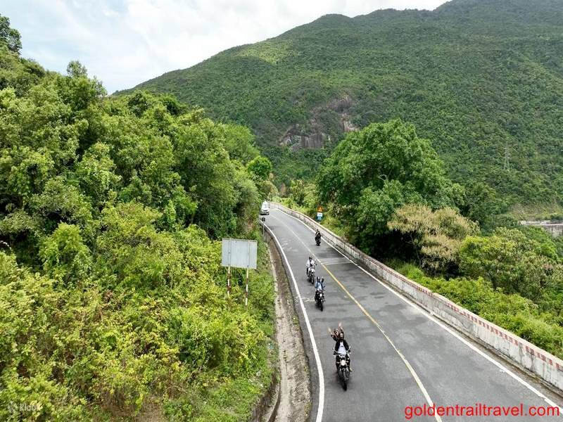 Roof Roads 7 Days Vietnam Motorbike Tour: GTT702